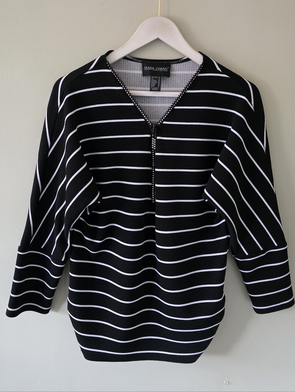 Frank Lyman Design 10 Abstract Stripe Dolman Top Modern Contemporary Parisian